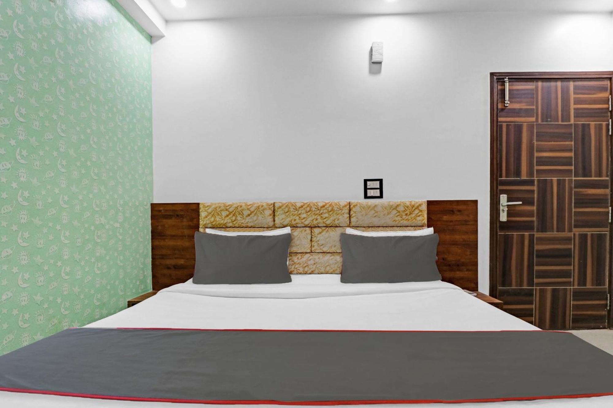 Hotel O Bharat Stay Near Indira Gandhi International Airport Ню Делхи Екстериор снимка